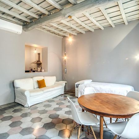 Stylish And Spacious Apartment Next To The Colosseum Rome Luaran gambar