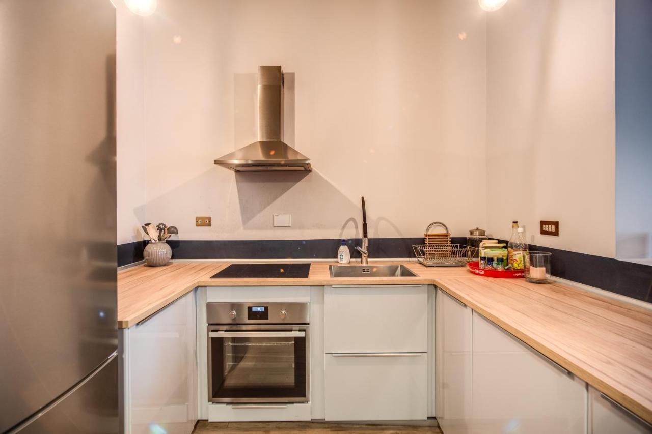 Stylish And Spacious Apartment Next To The Colosseum Rome Luaran gambar