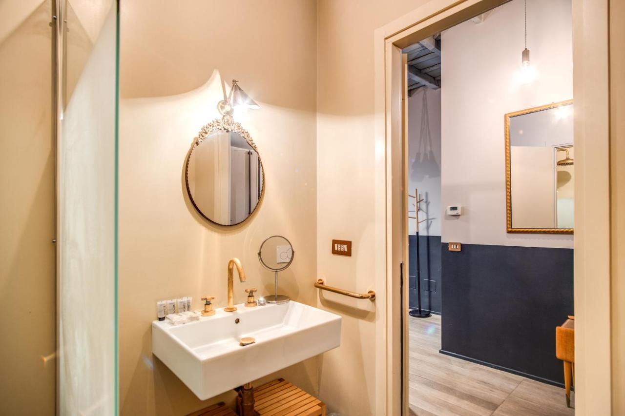 Stylish And Spacious Apartment Next To The Colosseum Rome Luaran gambar