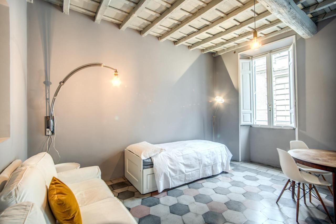 Stylish And Spacious Apartment Next To The Colosseum Rome Luaran gambar