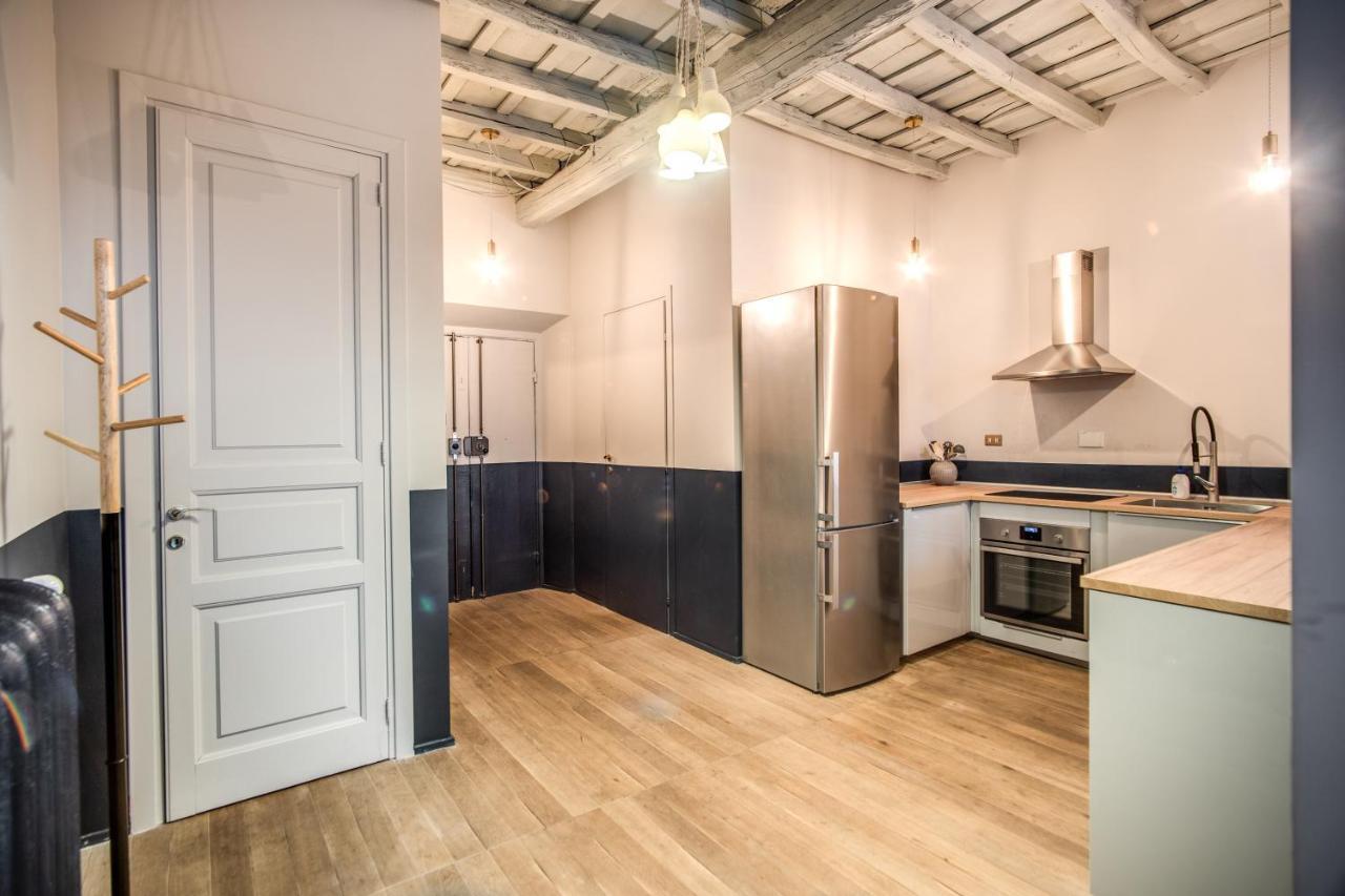 Stylish And Spacious Apartment Next To The Colosseum Rome Luaran gambar