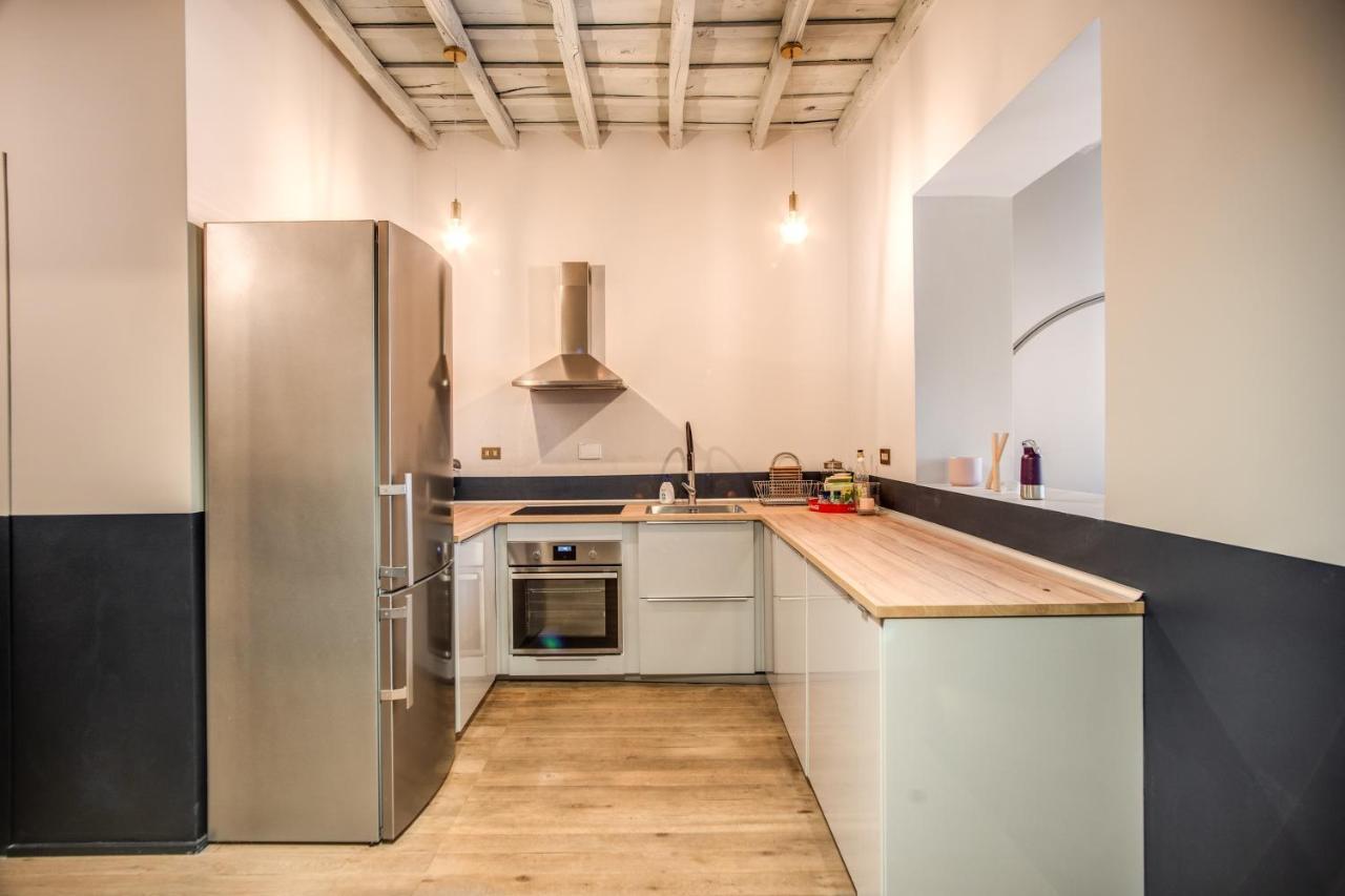 Stylish And Spacious Apartment Next To The Colosseum Rome Luaran gambar